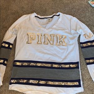 Comfy cute long sleeve shirt.